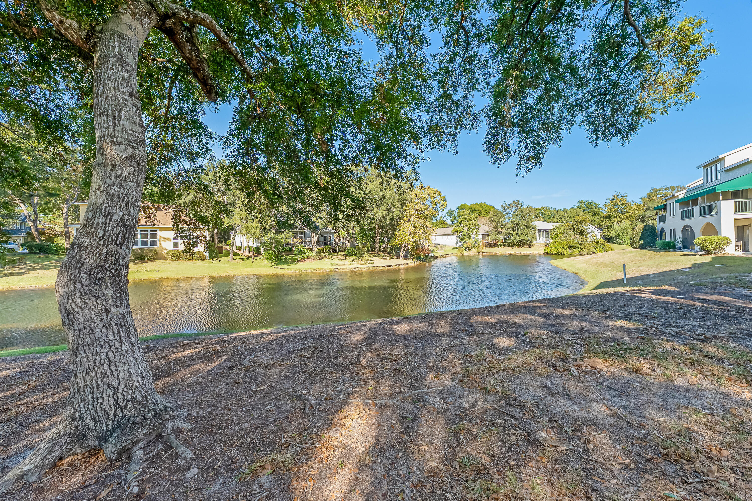 LAKESIDE CONDO AT BLUEWATER BAY - Residential Lease