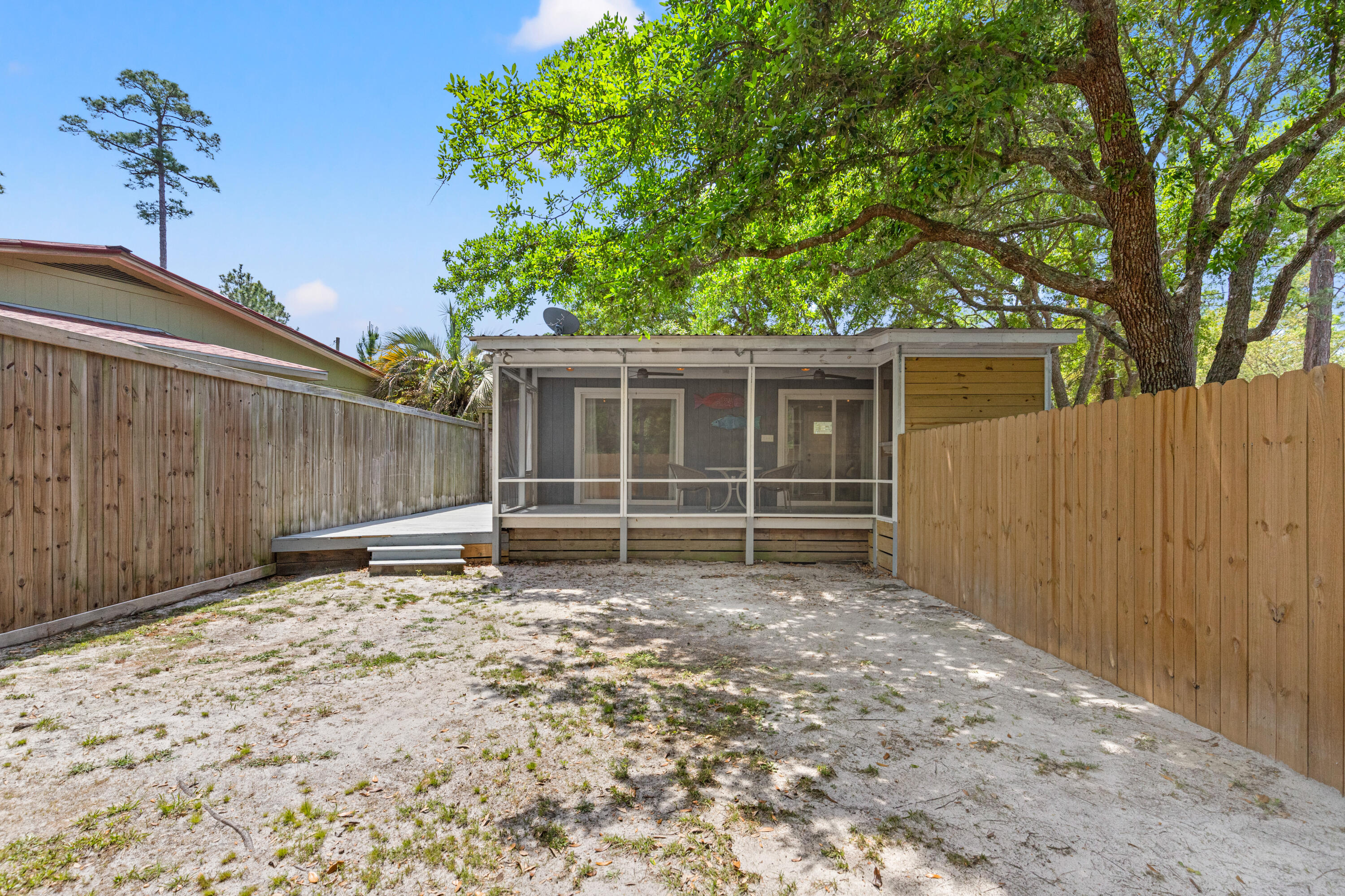 East hewitt - Residential Lease