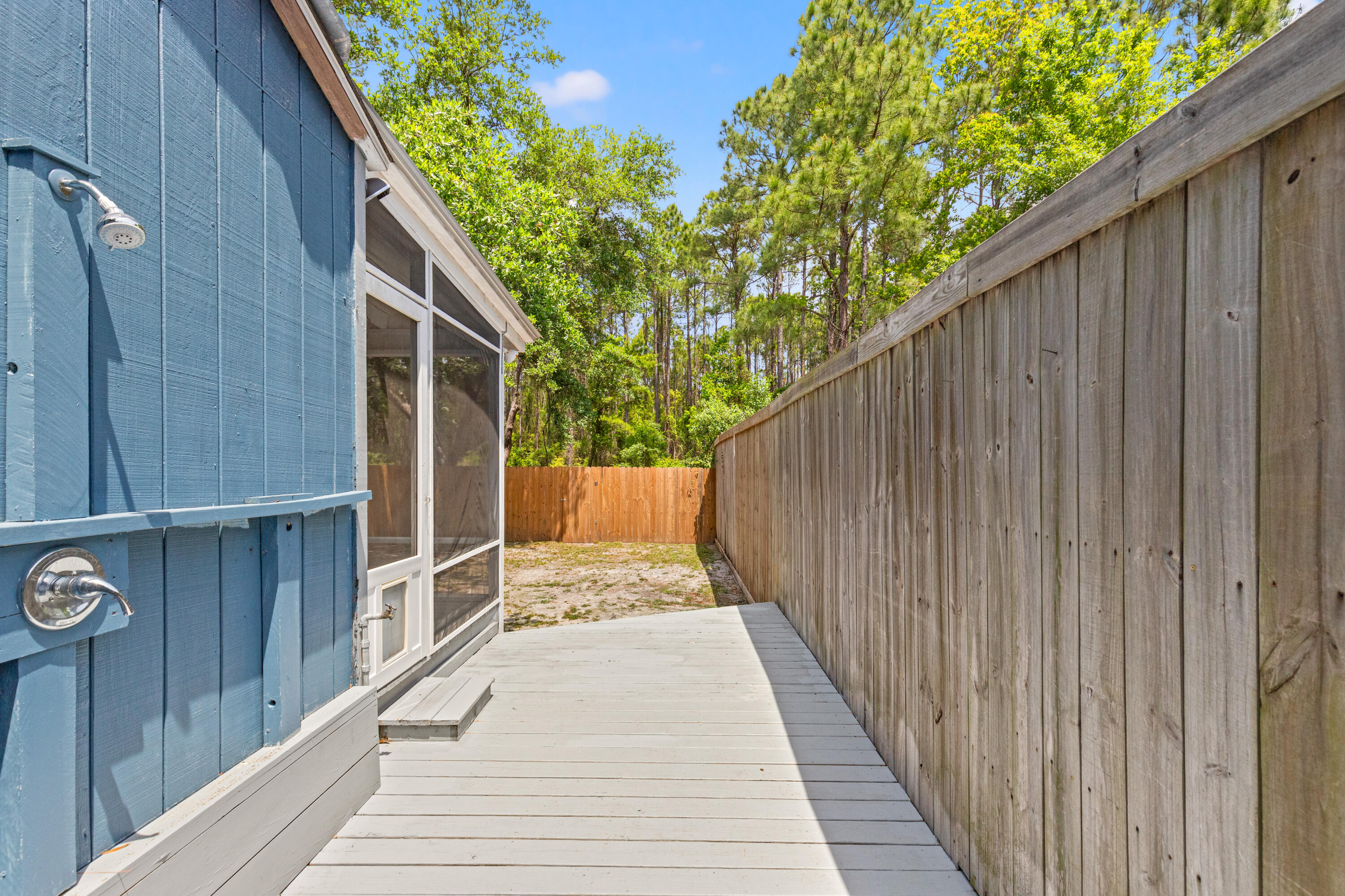 East hewitt - Residential Lease