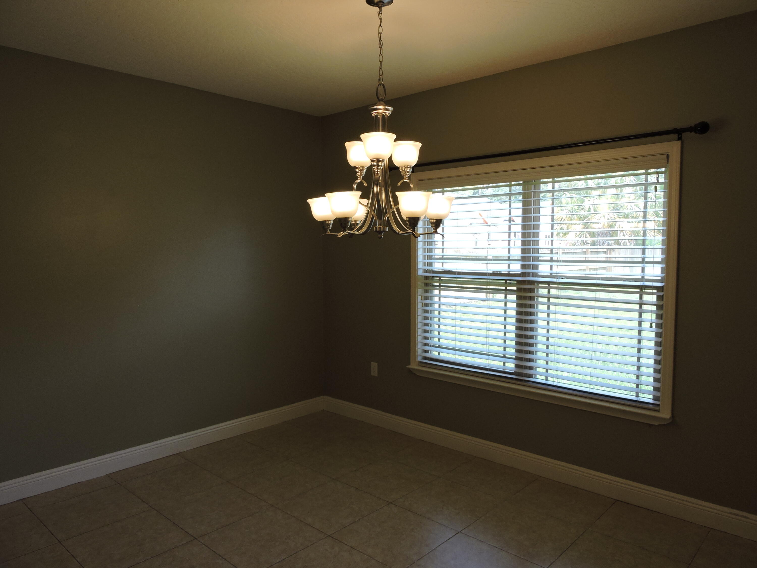 ASHTIN ESTATES - Residential Lease