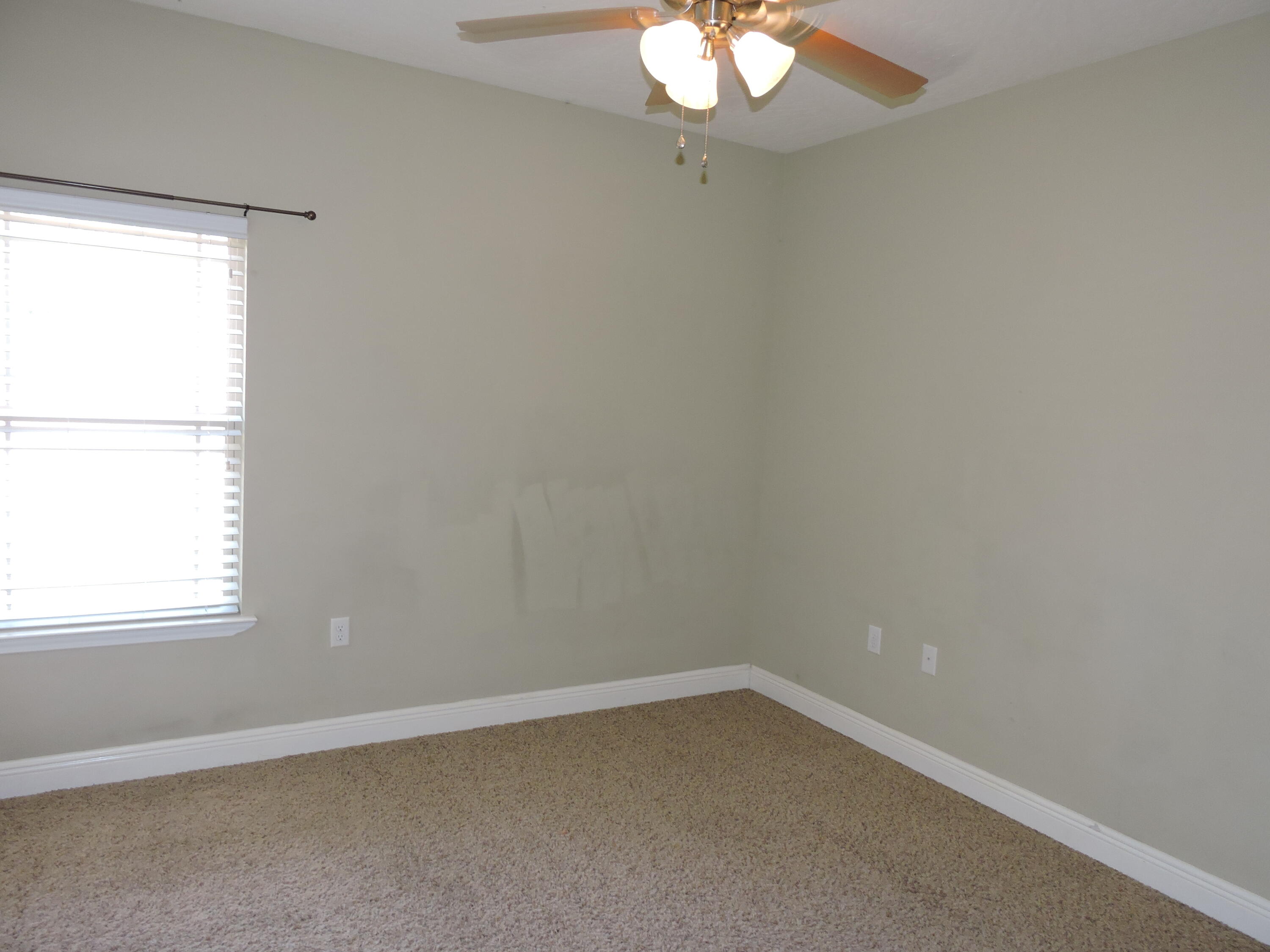 ASHTIN ESTATES - Residential Lease