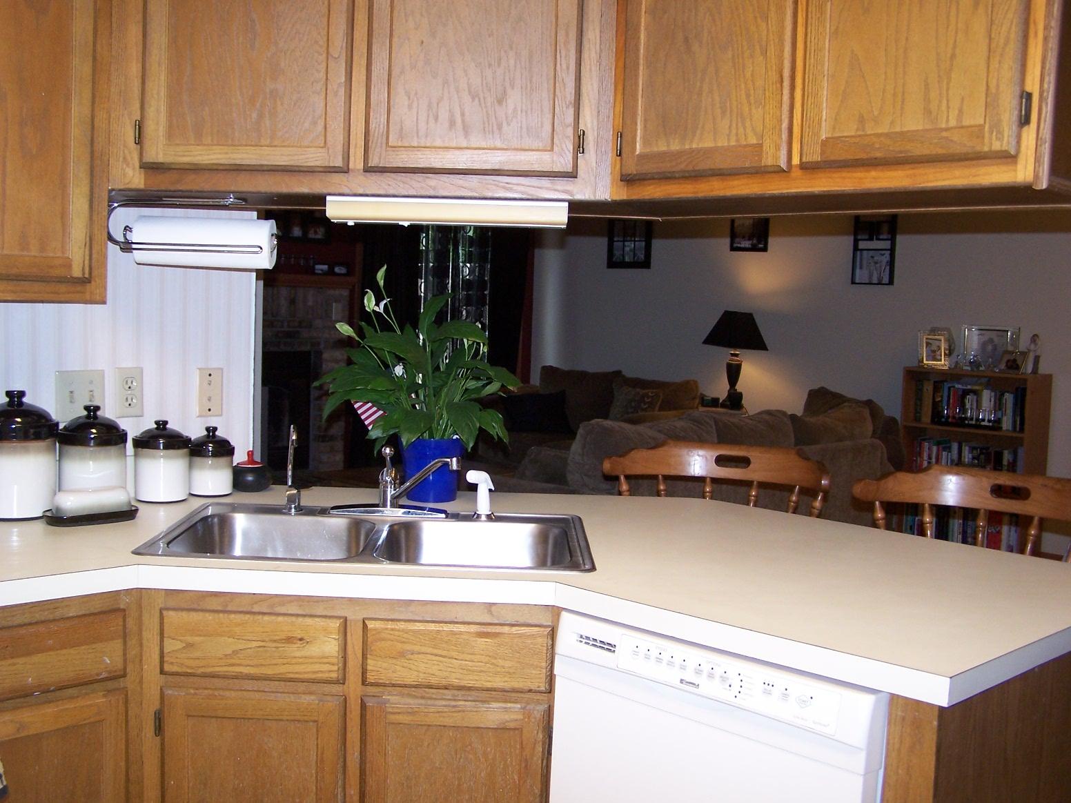 KELLY HILL ESTATES - Residential Lease