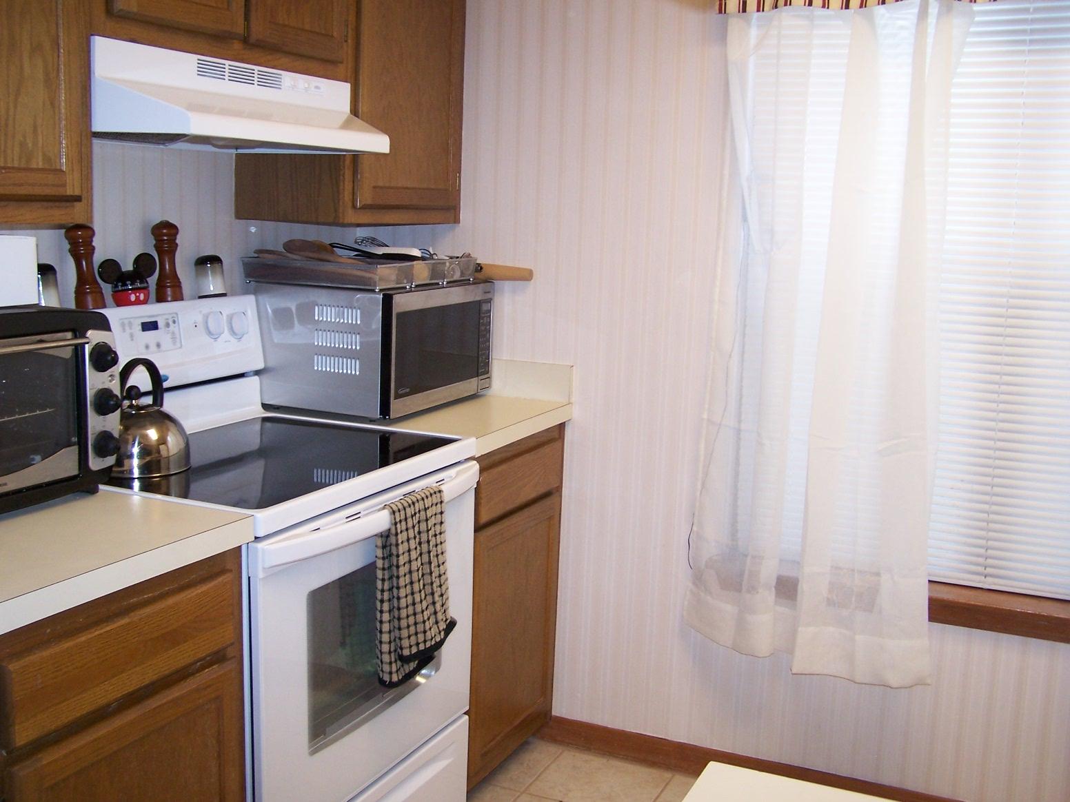 KELLY HILL ESTATES - Residential Lease