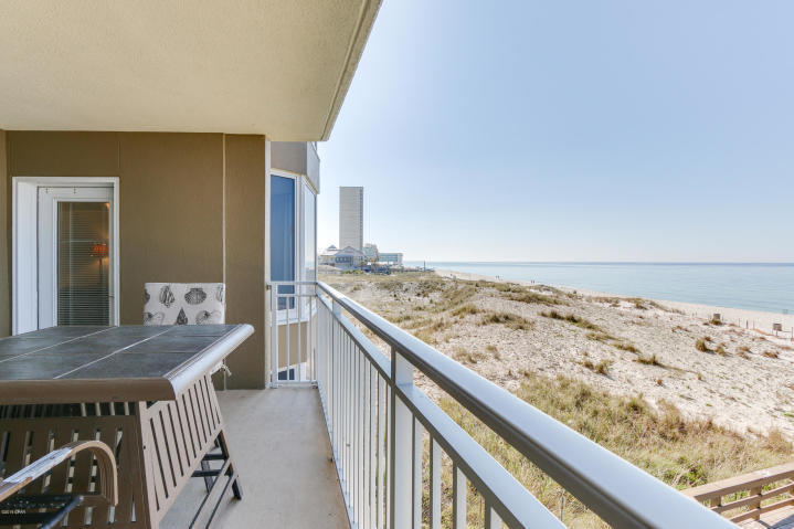 EMERALD BEACH PH 1 - Residential