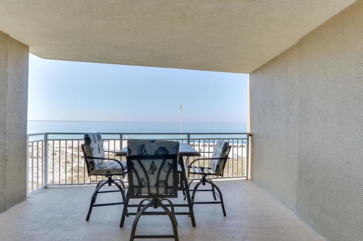 EMERALD BEACH PH 1 - Residential