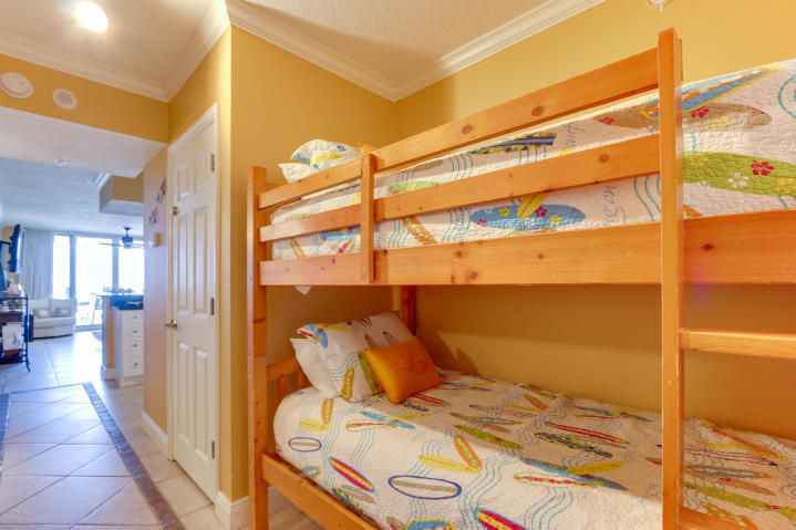 EMERALD BEACH PH 1 - Residential