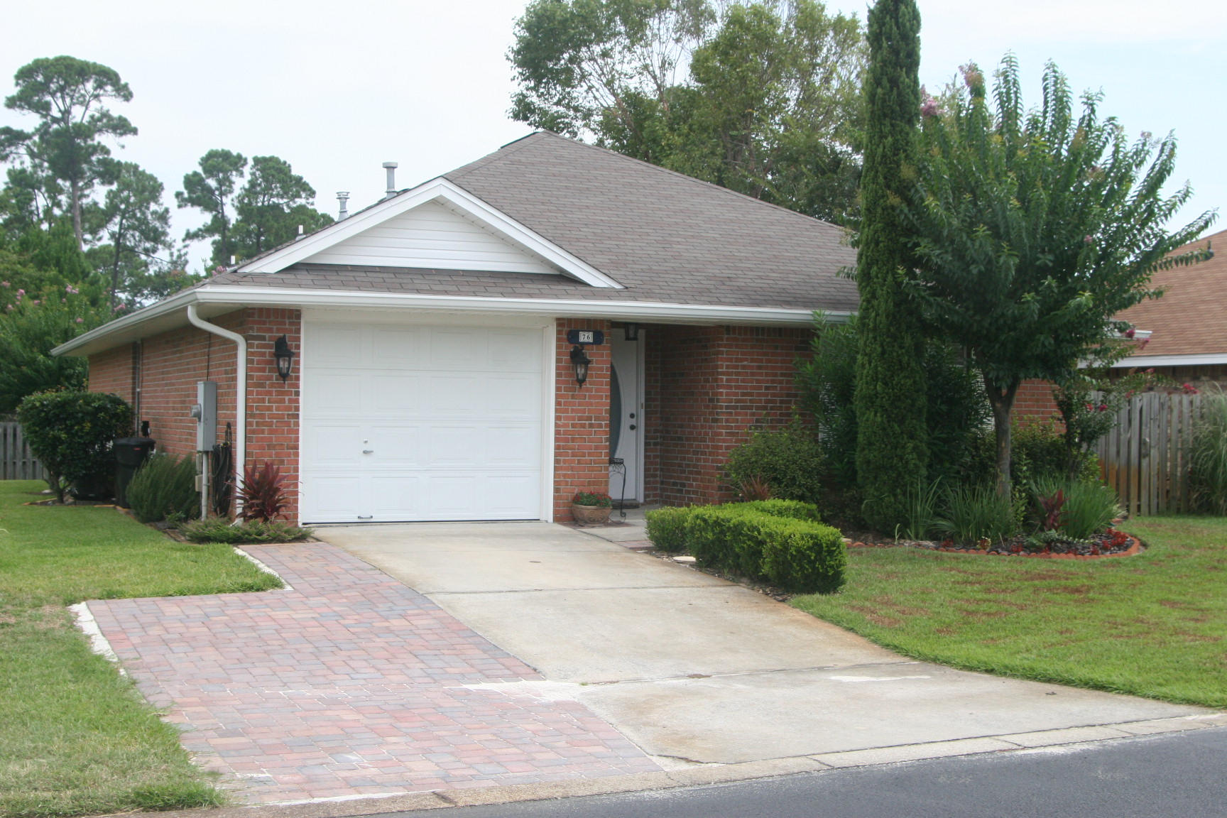 BAYSIDE - Residential Lease