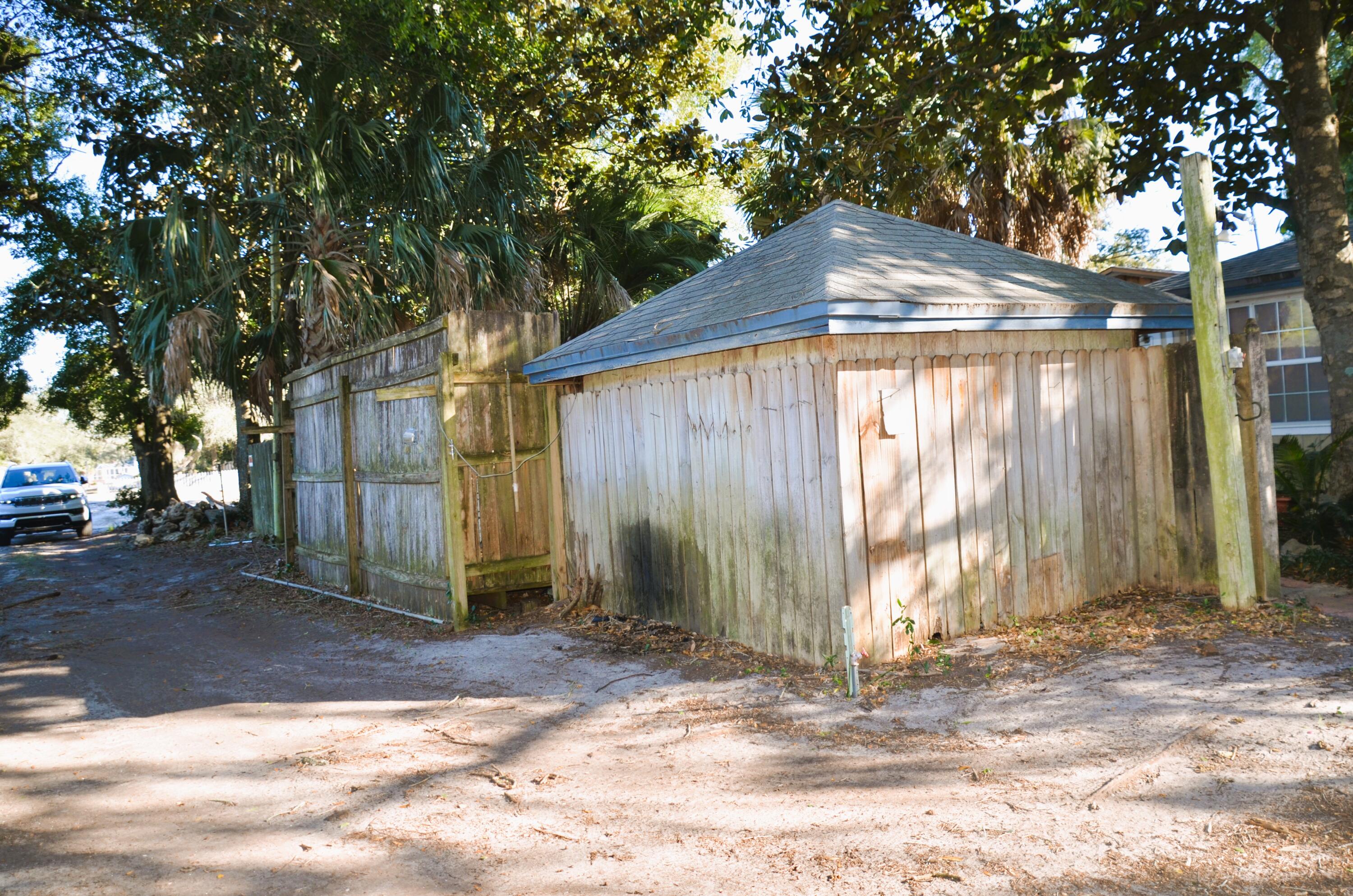 RESUB OF KELLYS ADD TO DESTIN - Land