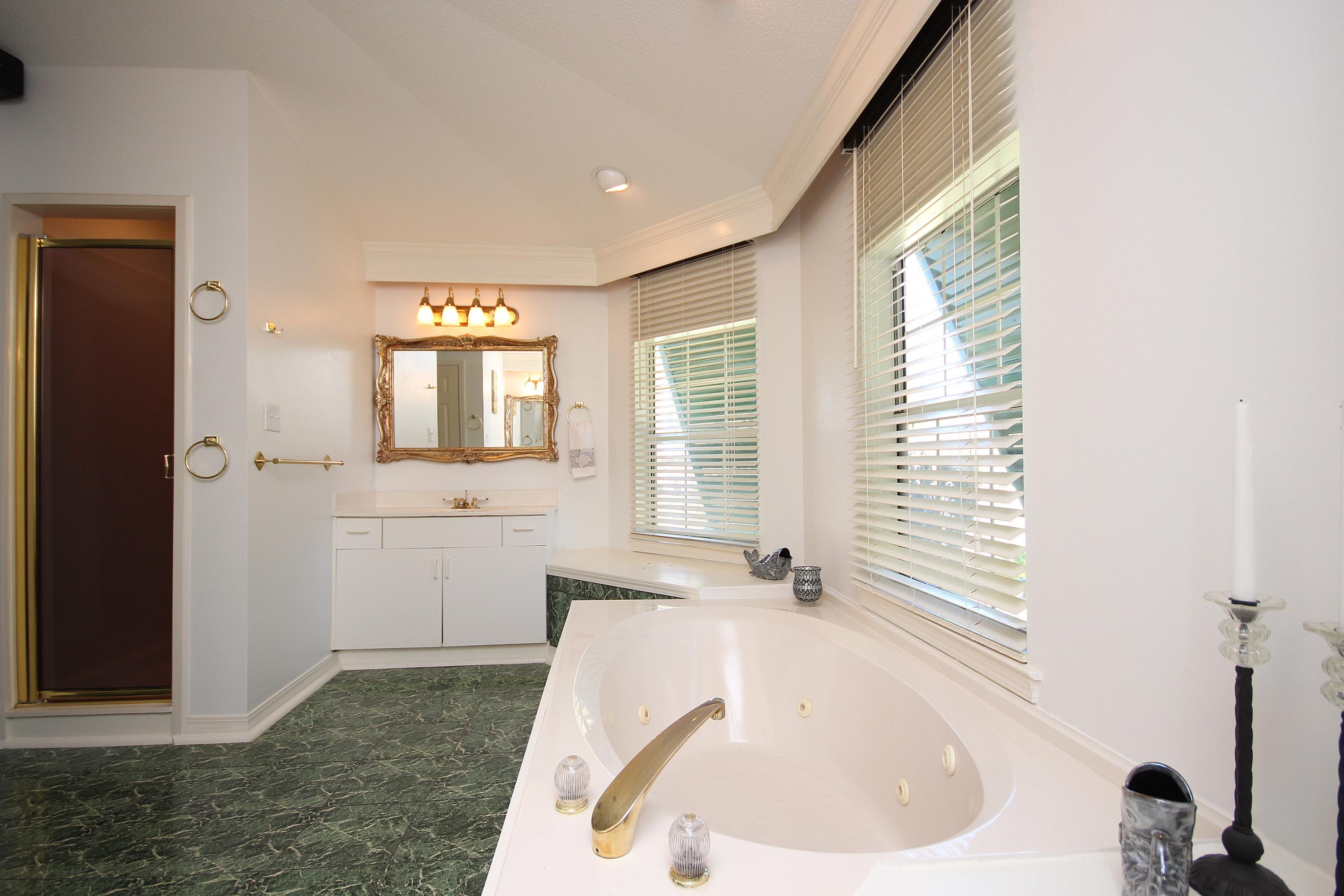 LAKE POINTE - Residential