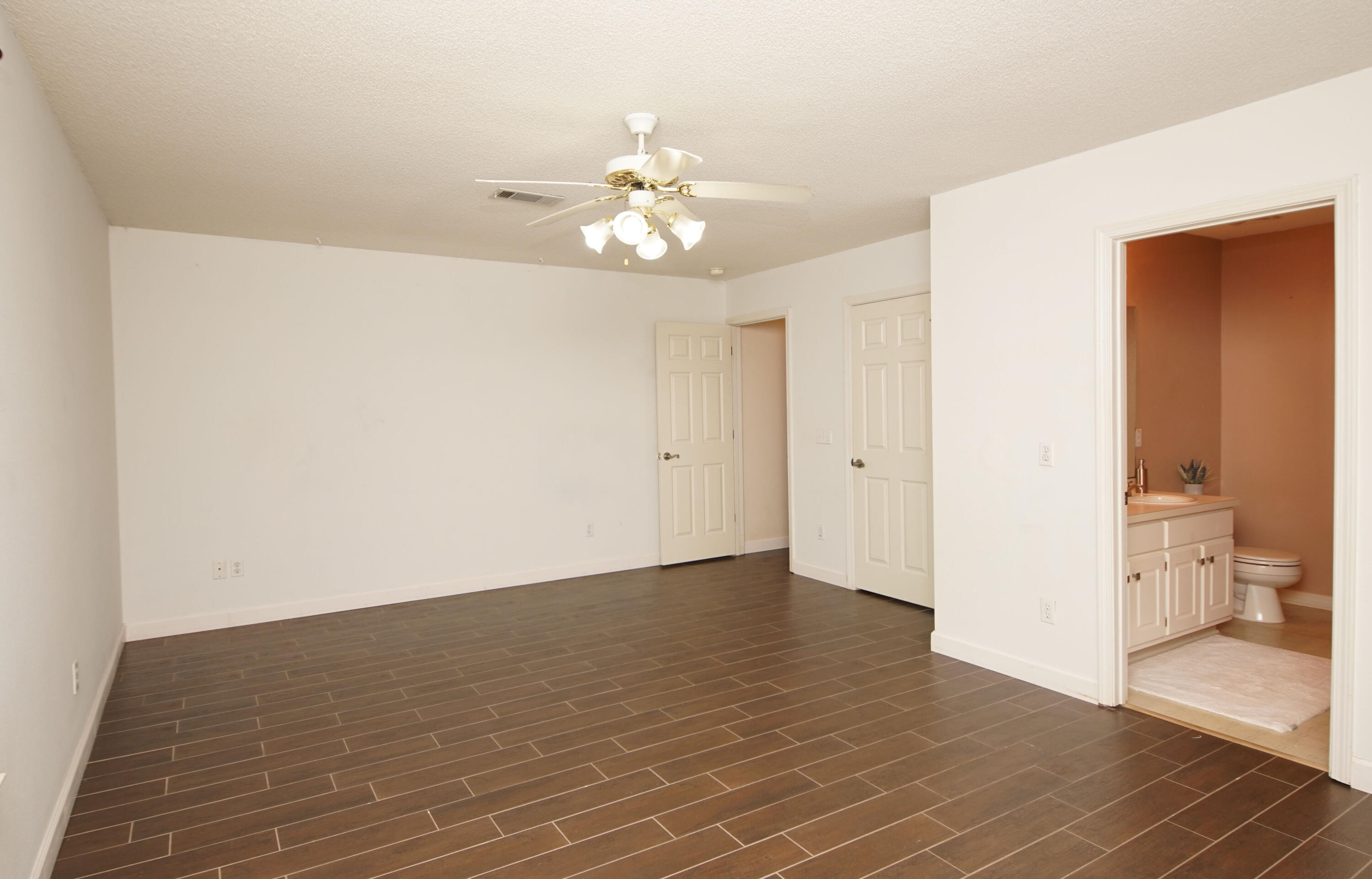 EMERALD VILLAGE S/D - Residential