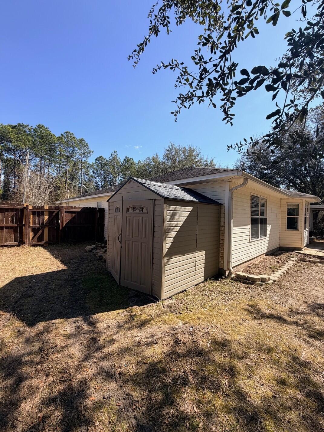 NORTHVIEW ESTATES 6TH ADDN - Residential Lease