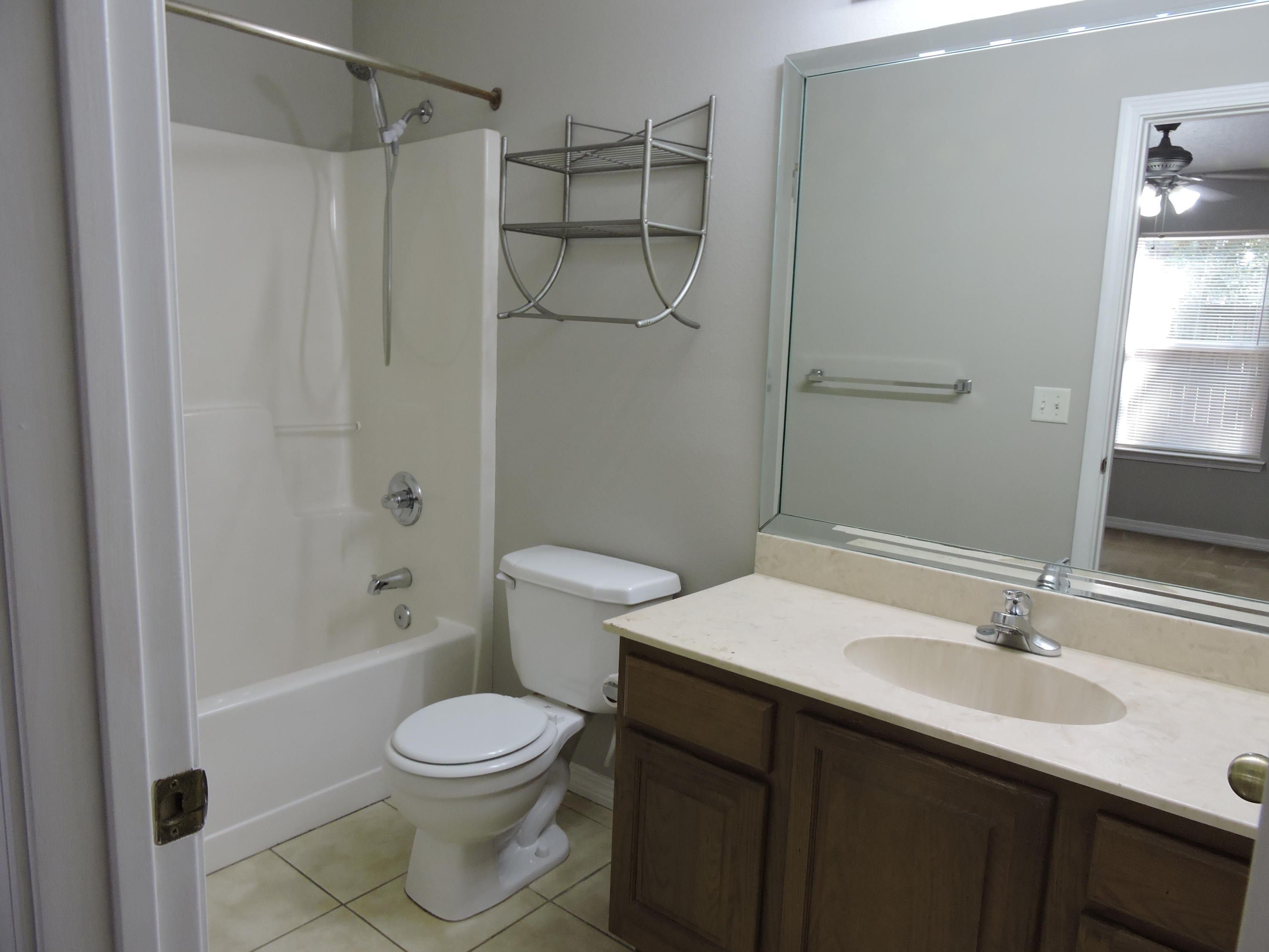 MORRIS ADDN TO CRESTVIEW - Residential Lease
