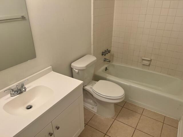 SUNSET STRIP - Residential Lease