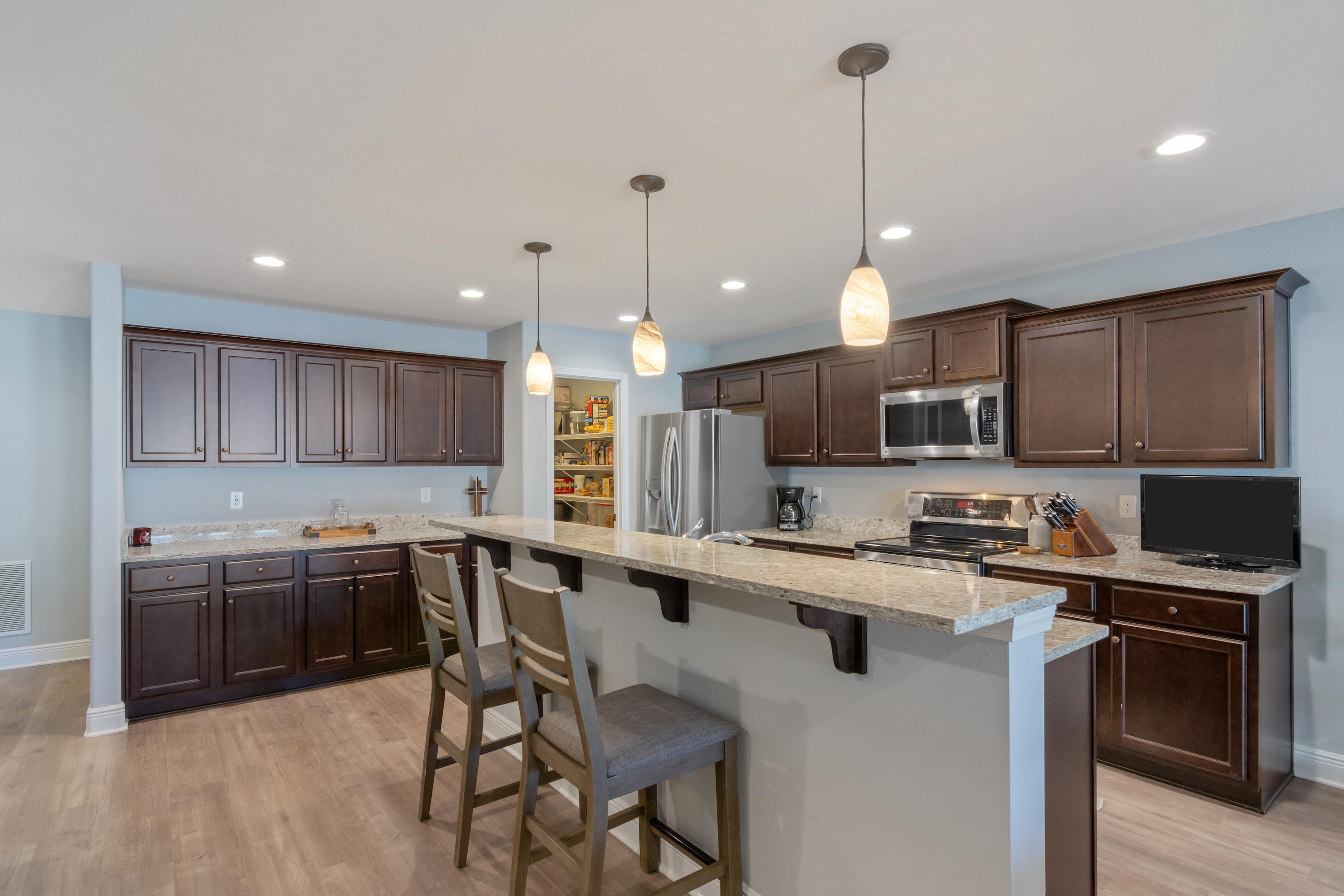 CORNERSTONE - Residential