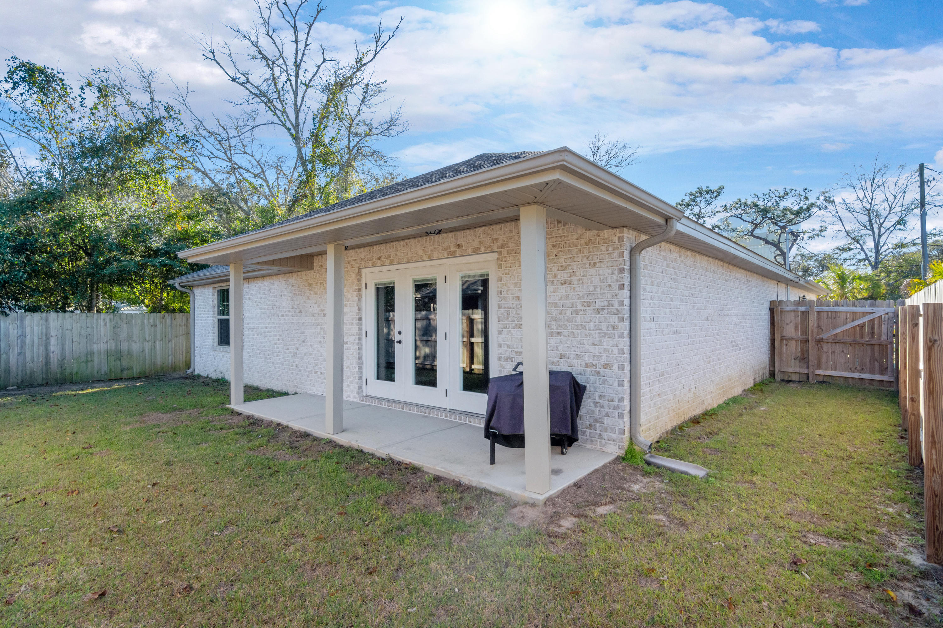 CORNERSTONE - Residential