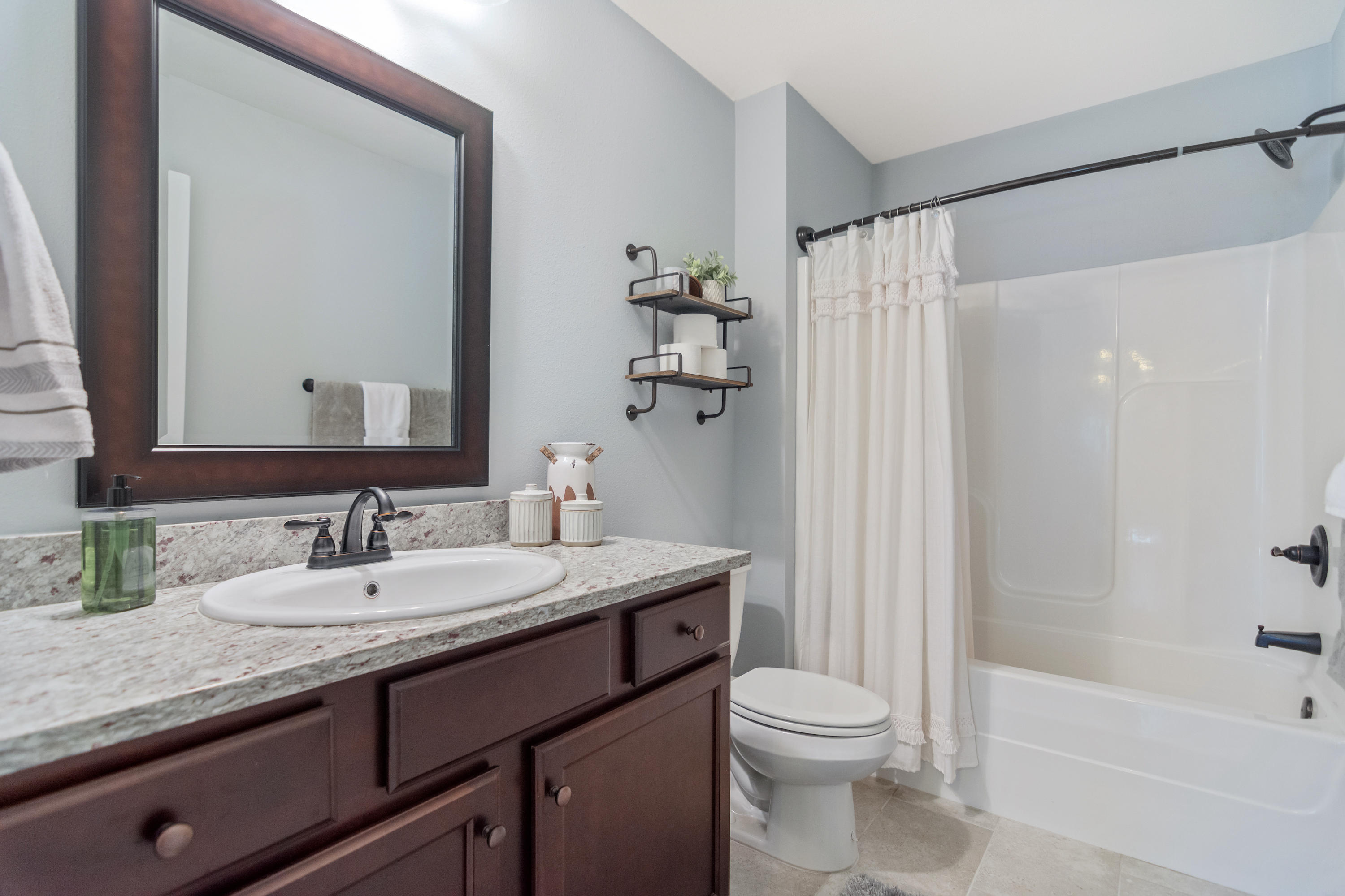 CORNERSTONE - Residential
