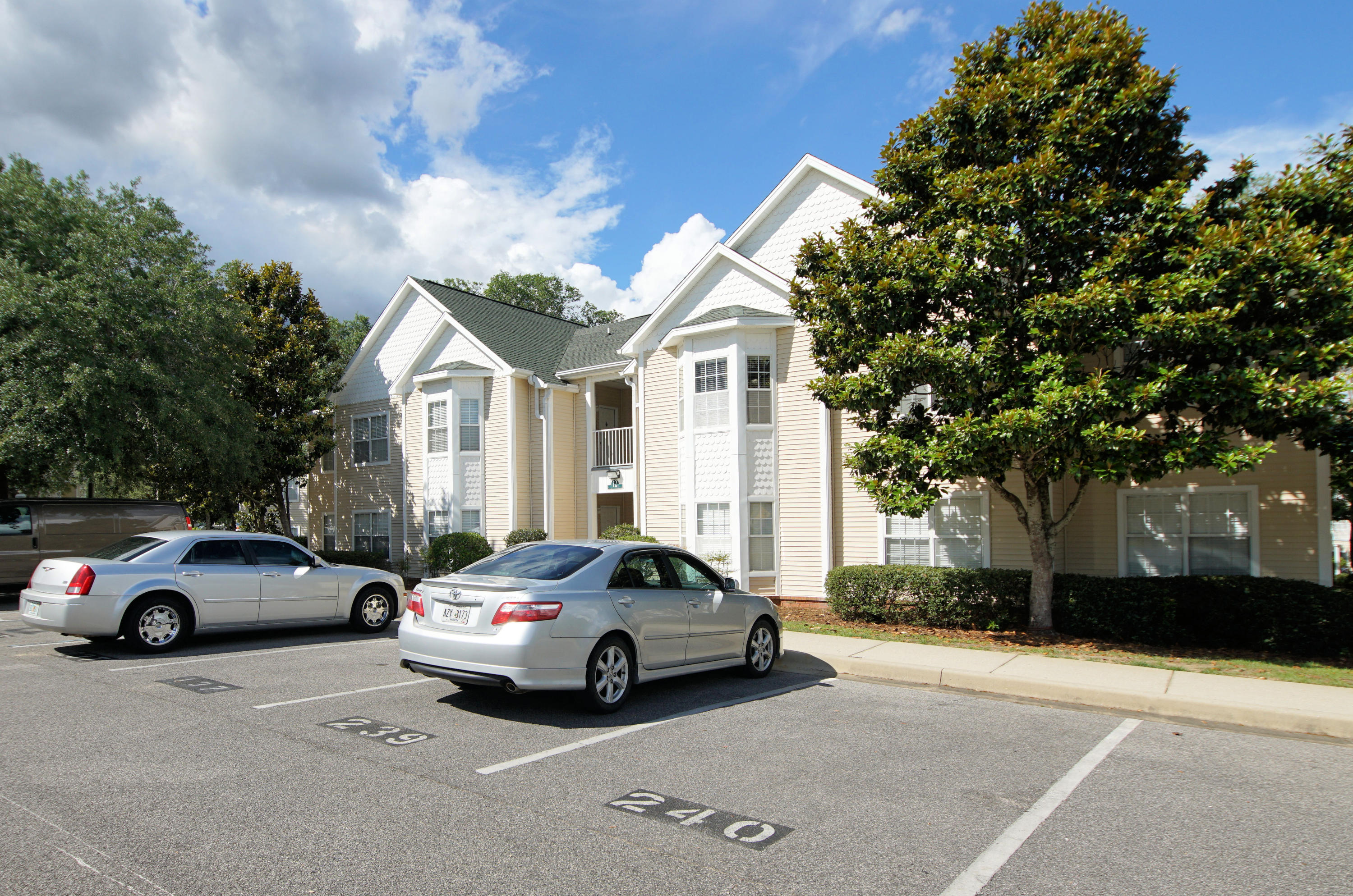 THE OAKS AT NICEVILLE - Residential