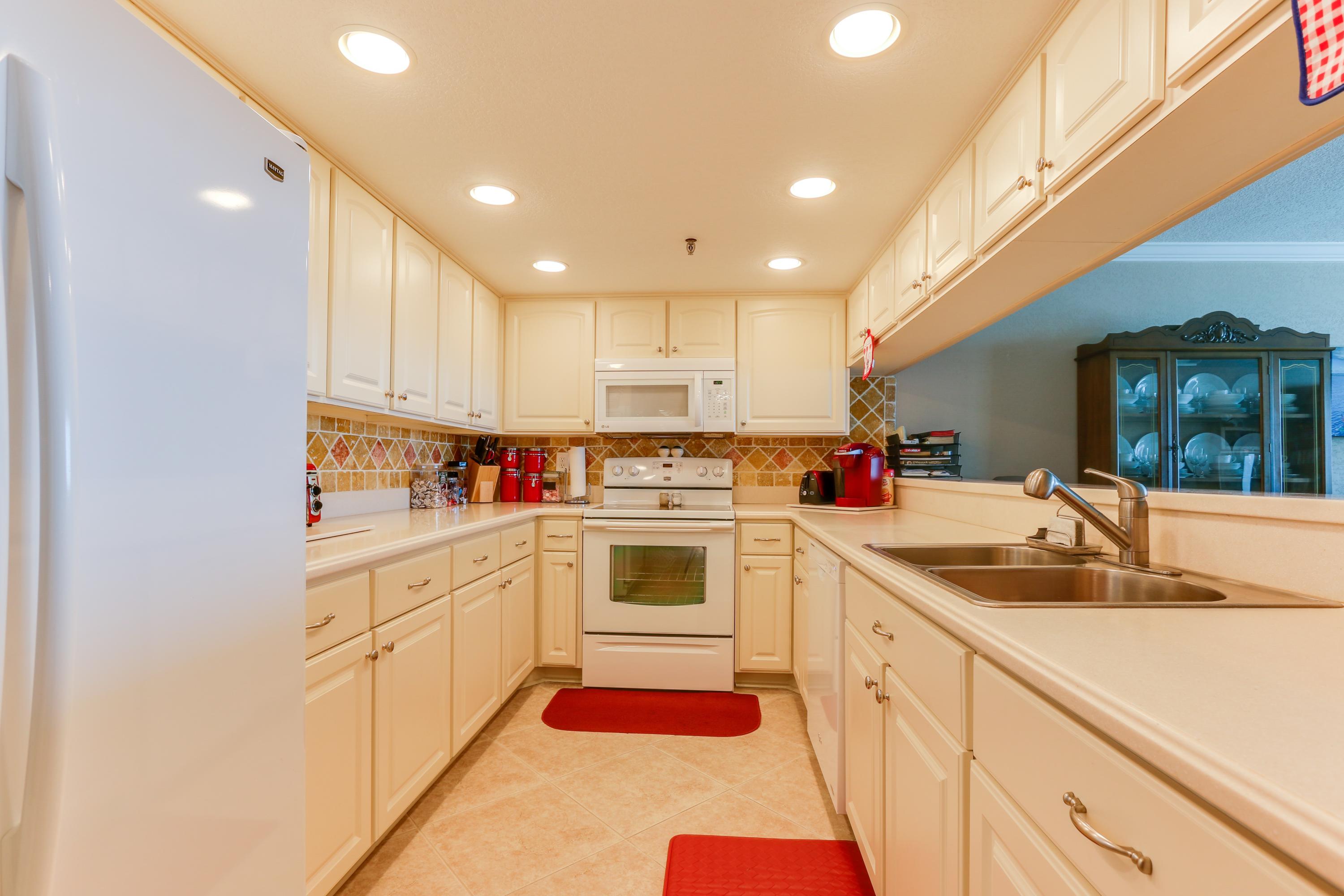BREAKERS OF FWB PH 1 - Residential