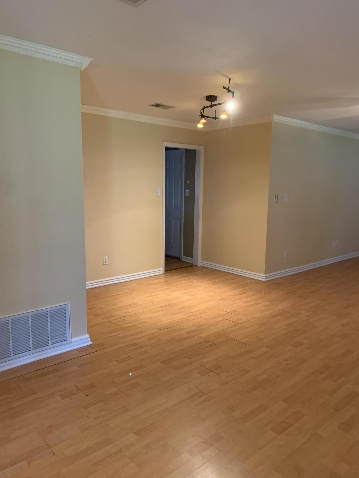 BAYSHORE PARK UNIT 3 - Residential Lease