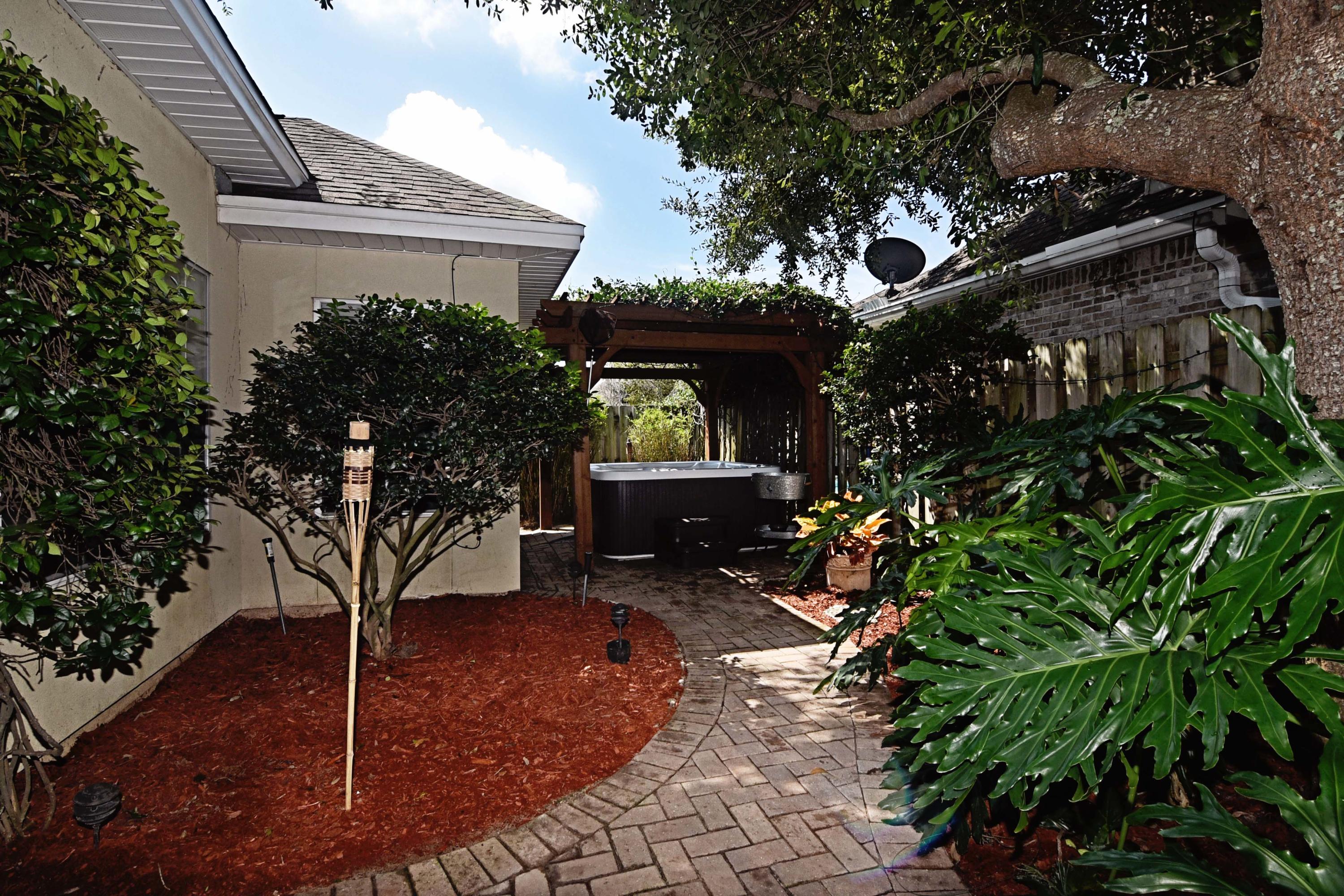 BRIDGEPORT COLONY - Residential