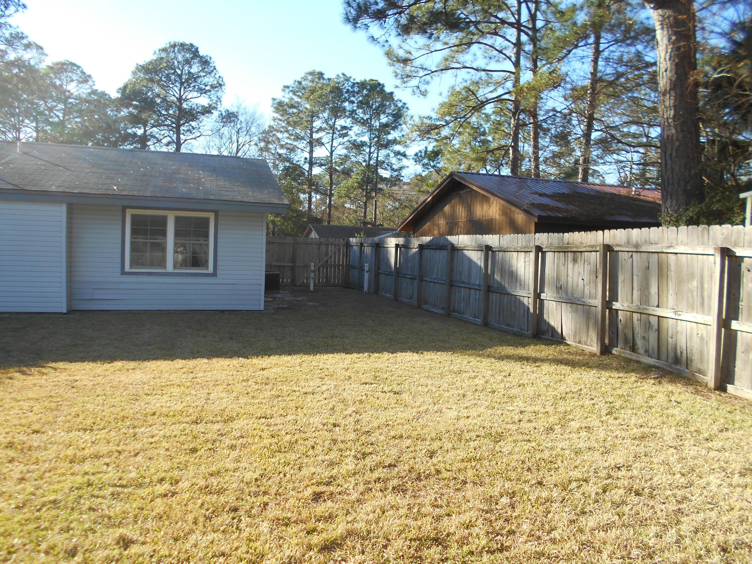 PINE MEADOWS 2ND ADDN - Residential Lease
