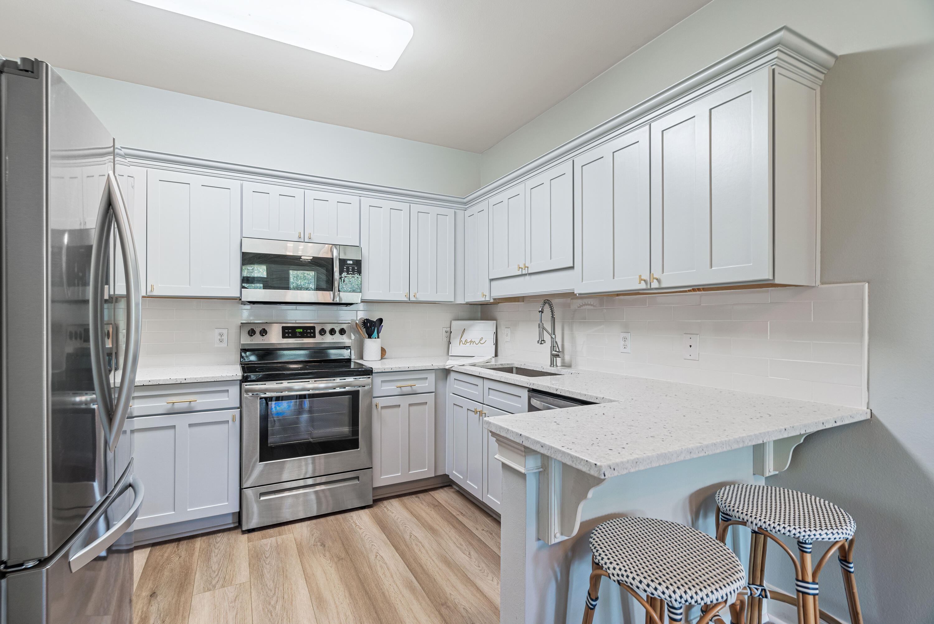 TOPSAIL VILLAGE - Residential