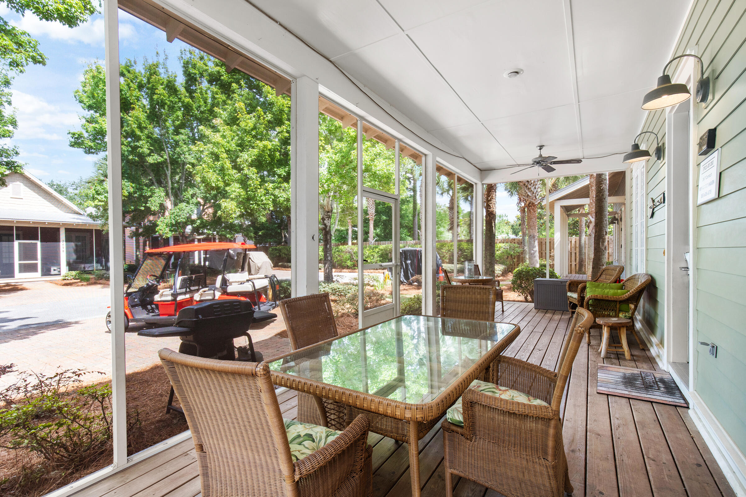 BUNGALOS AT SANDESTIN - Residential