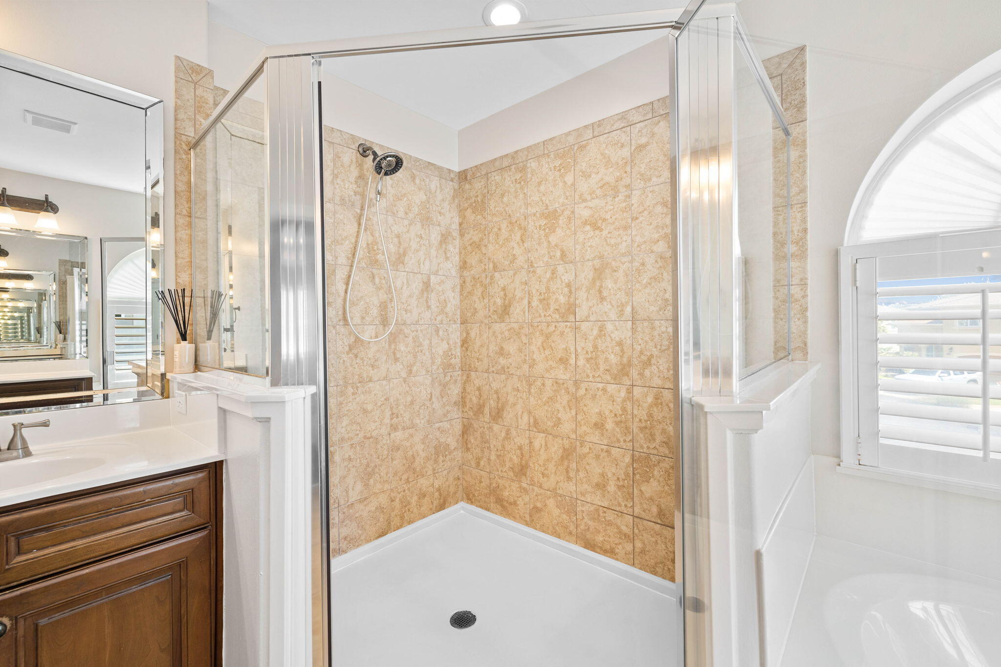 BAYWALK - Residential Lease