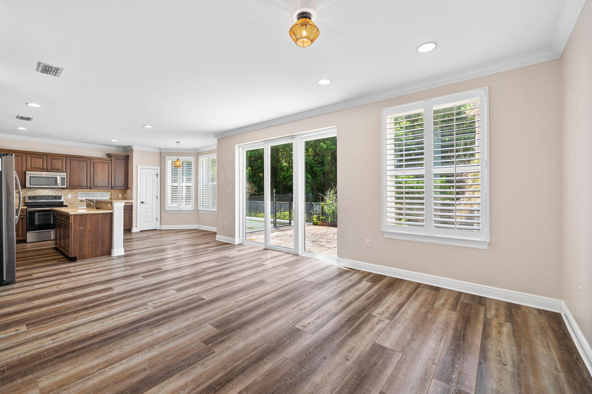 BAYWALK - Residential Lease