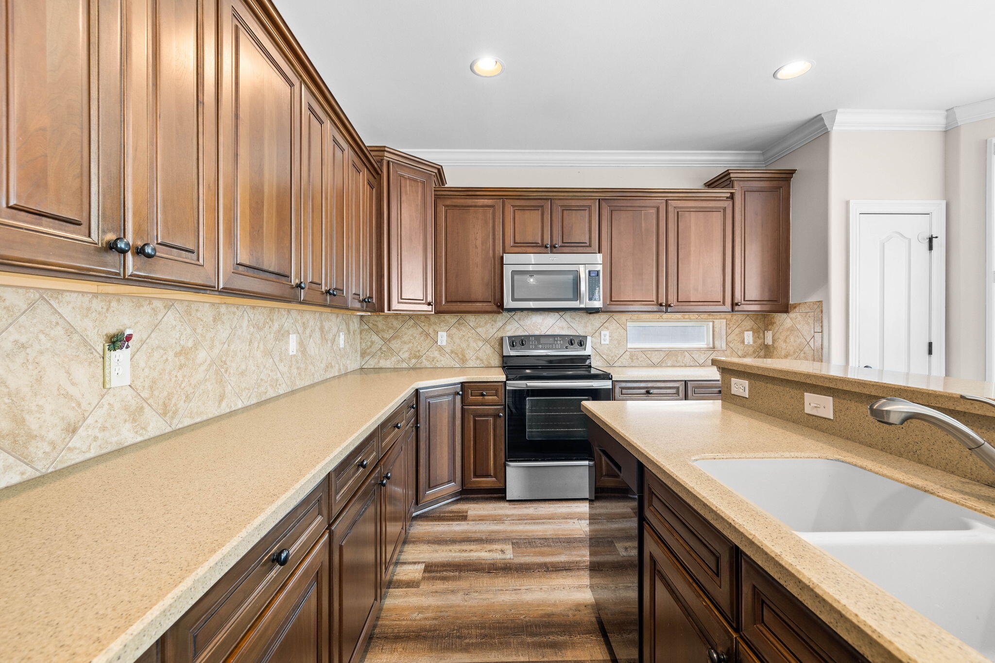 BAYWALK - Residential Lease