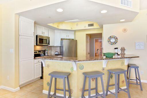 SILVER BEACH TOWERS - Residential