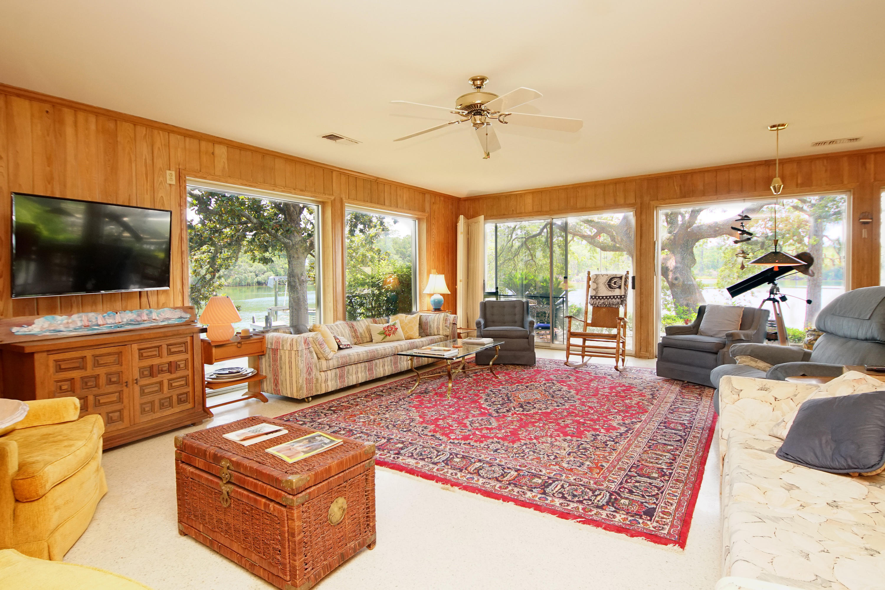 POQUITO BAYOU - Residential