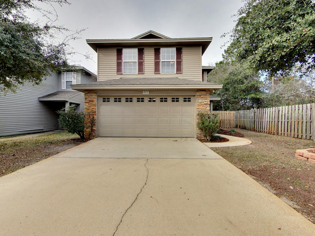 SUMMERWOOD - Residential