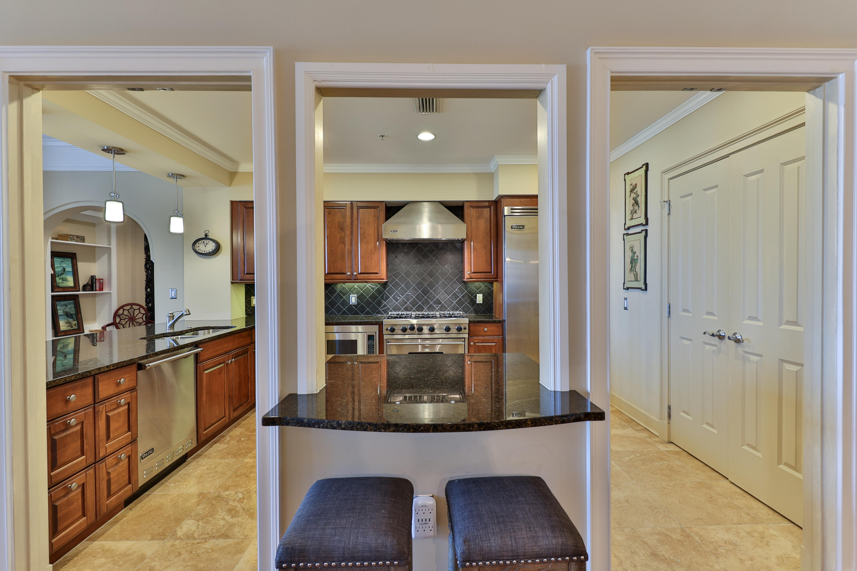 ONE WATER PLACE AT KELLY PLANTATION - Residential