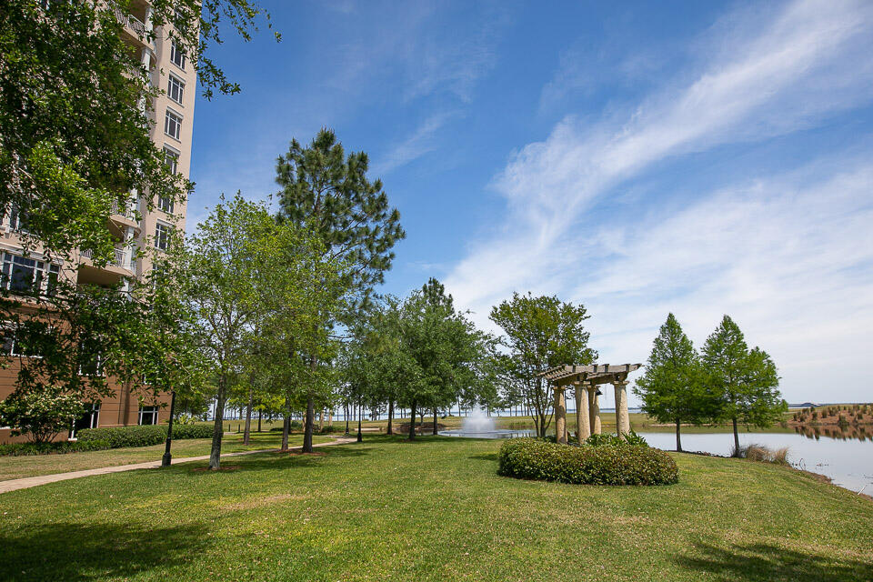 ONE WATER PLACE AT KELLY PLANTATION - Residential