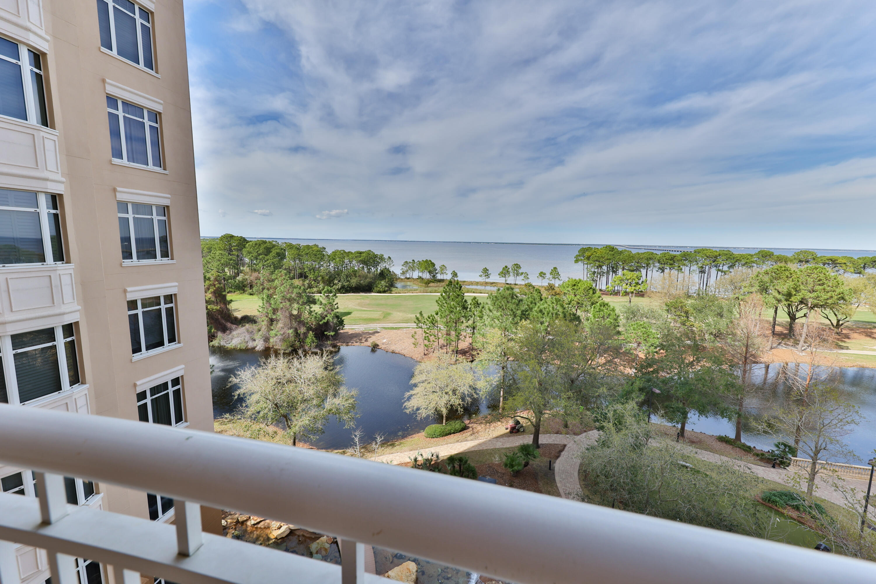 ONE WATER PLACE AT KELLY PLANTATION - Residential