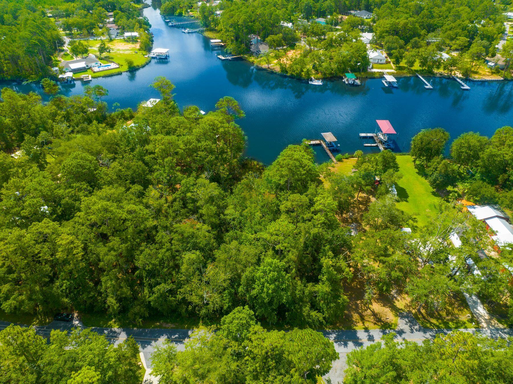 NO RECORDED SUBDIVISION - Land