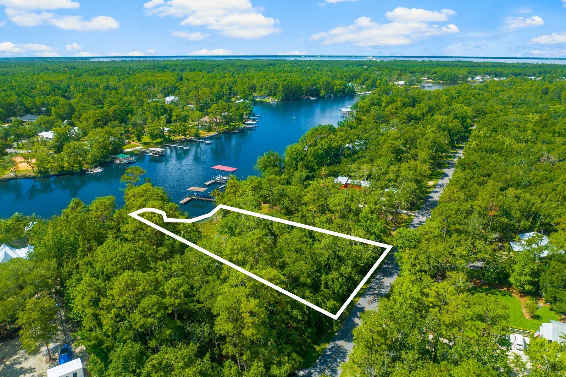 NO RECORDED SUBDIVISION - Land
