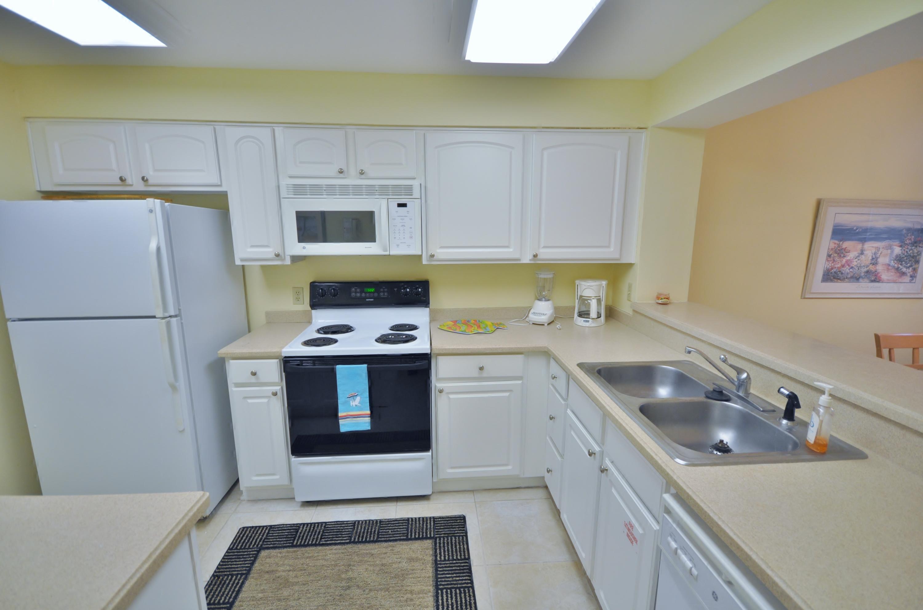 BEACHWALK VILLAS PH 05 - Residential Lease