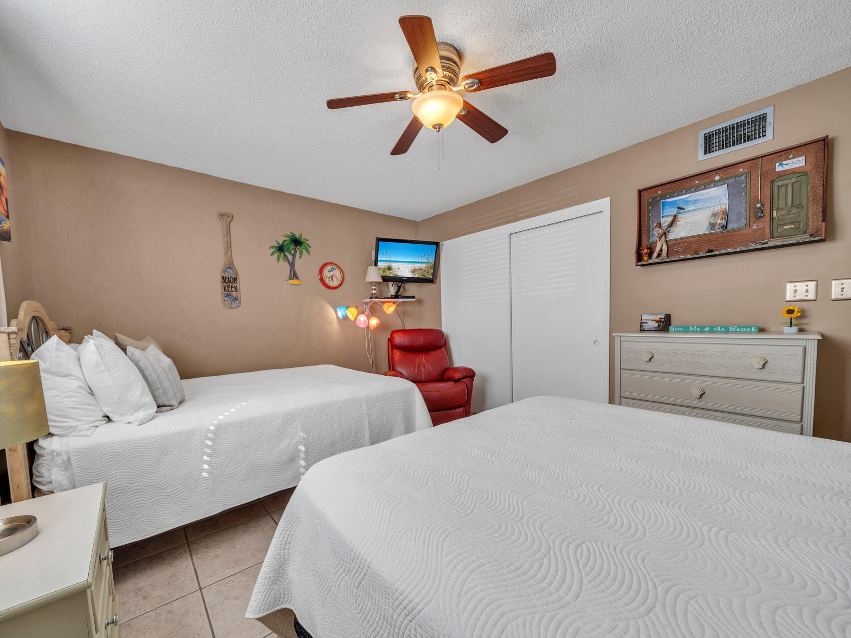 CHATEAU LA MER CONDO 2 - Residential