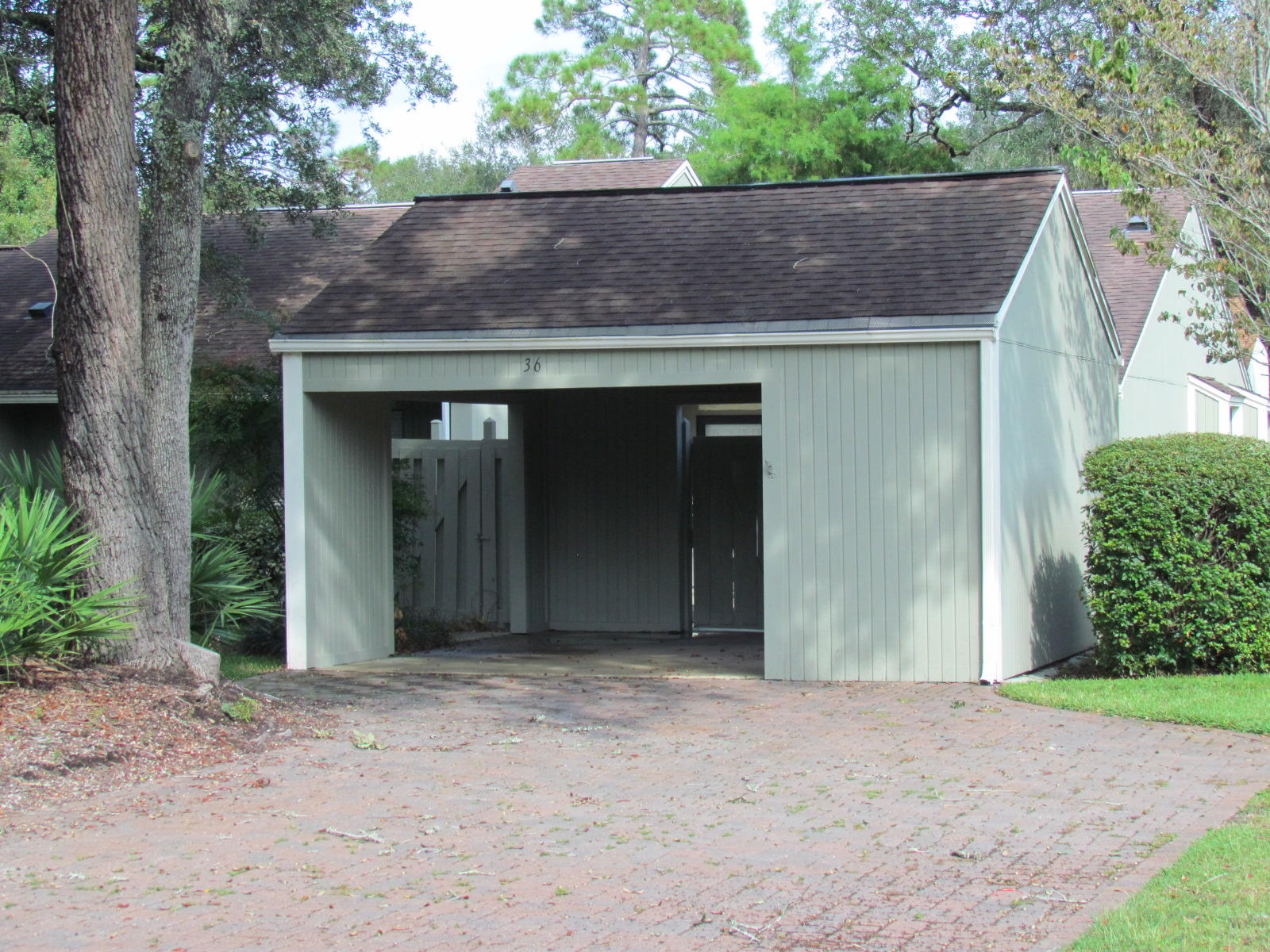 ROYAL OAK VILLAGE - Residential Lease