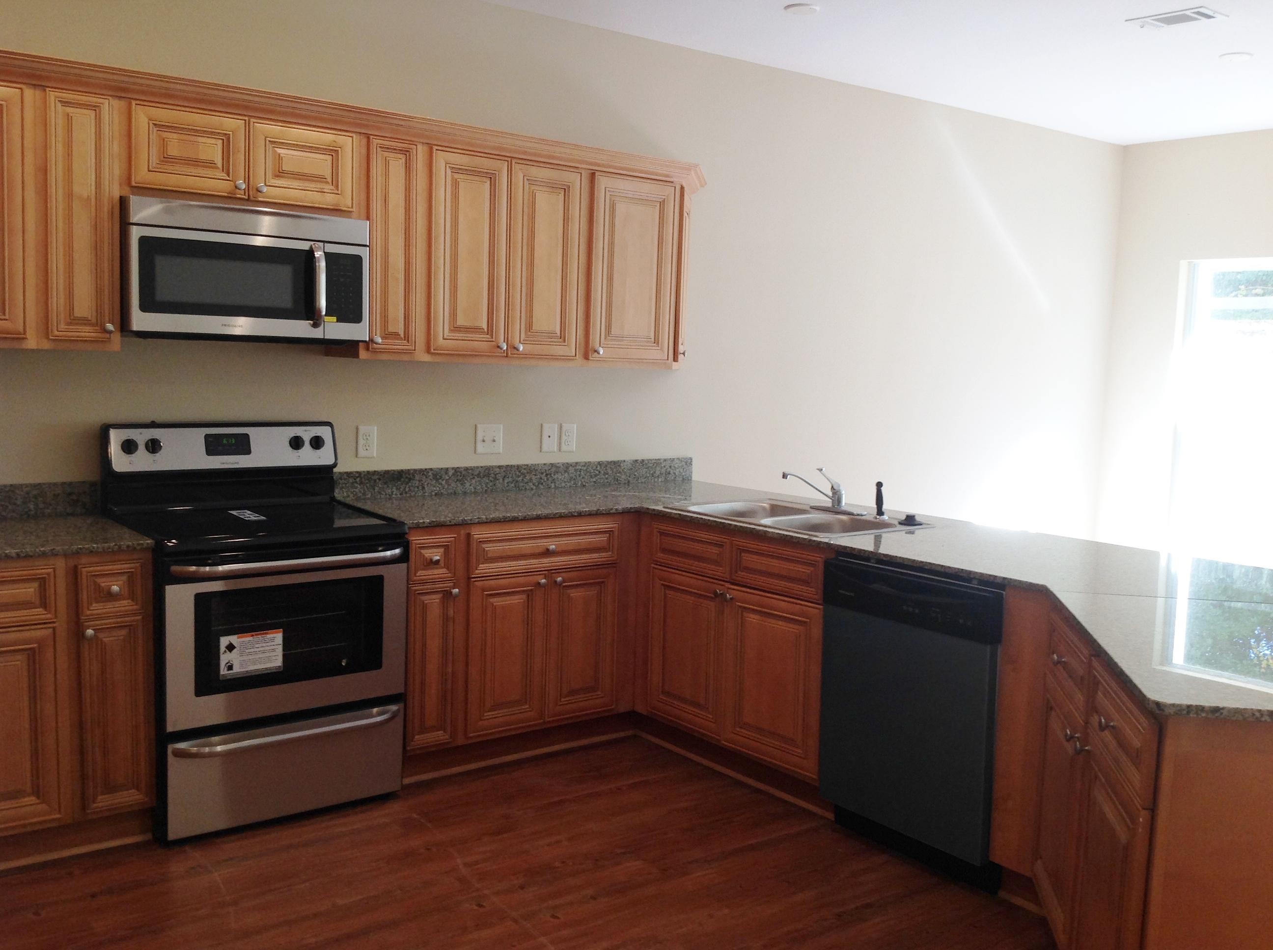 ARBOR LAKE PHASE II - Residential Lease