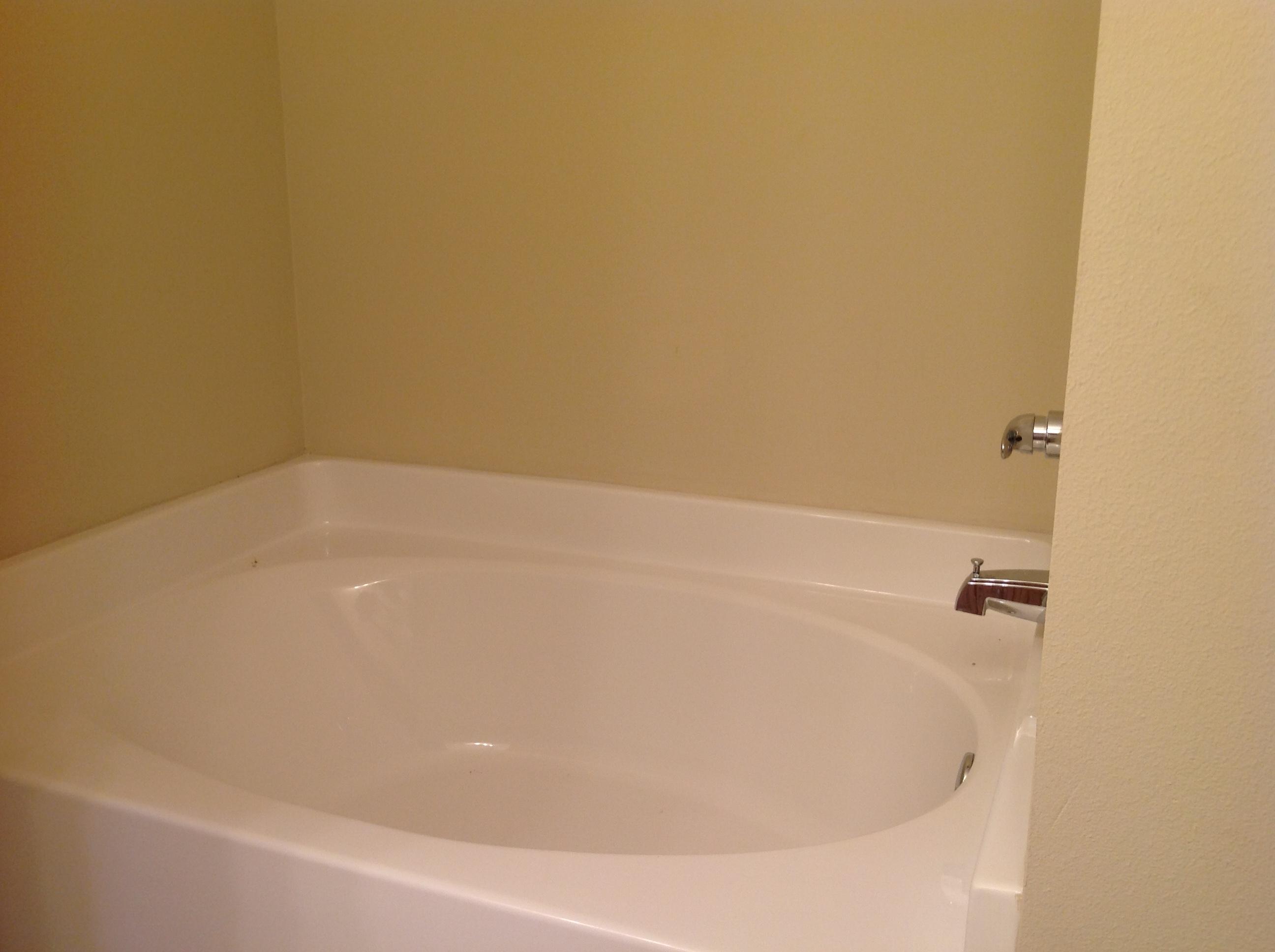 ARBOR LAKE PHASE II - Residential Lease