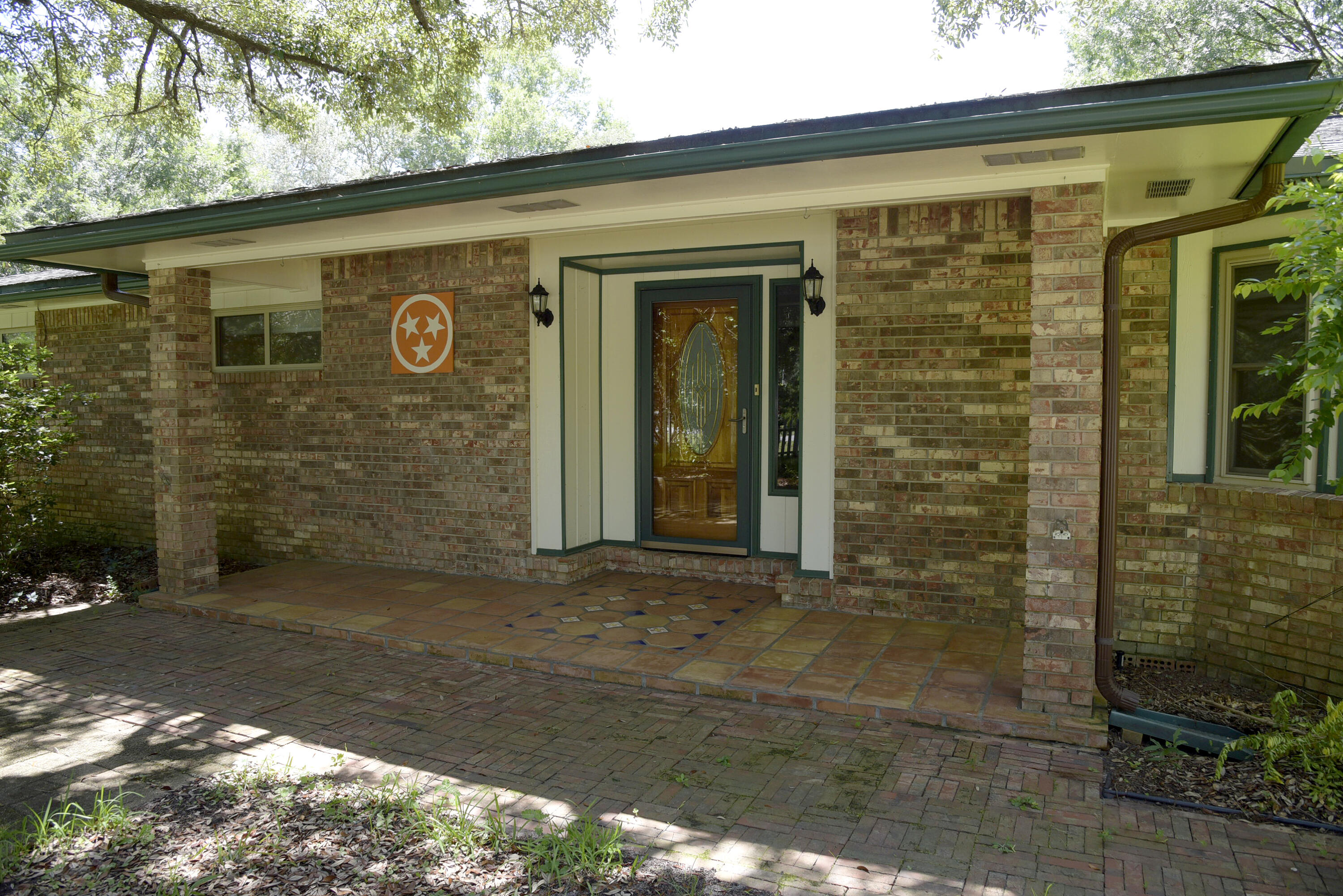 Lovingly maintained home. This home is conveniently locatedto MidBay Bridge. Kitchen has been updated to include quartz countertops, newer appliances (ice maker not warranted), newer sink, faucets, and hardware. Remodeled master bathroom with a beautiful tiled shower, newer vanity, and toilet. There is no carpet in the home. Laundry room offers extra storage. All new venting and ductwork in 2020. A fantastic deck for outdoor entertaining. The lawn is beautiful with mature landscaping, and a pergola. There is even a gazebo to enjoy the beauties of natures. Storage Sheds do not convey. Owner will consider pets with restrictions. Any pet must be spayed/neutered, housebroken and current on all shots. There will be a non-refundable pet fee. Any person 18 years old or older must apply separatel
