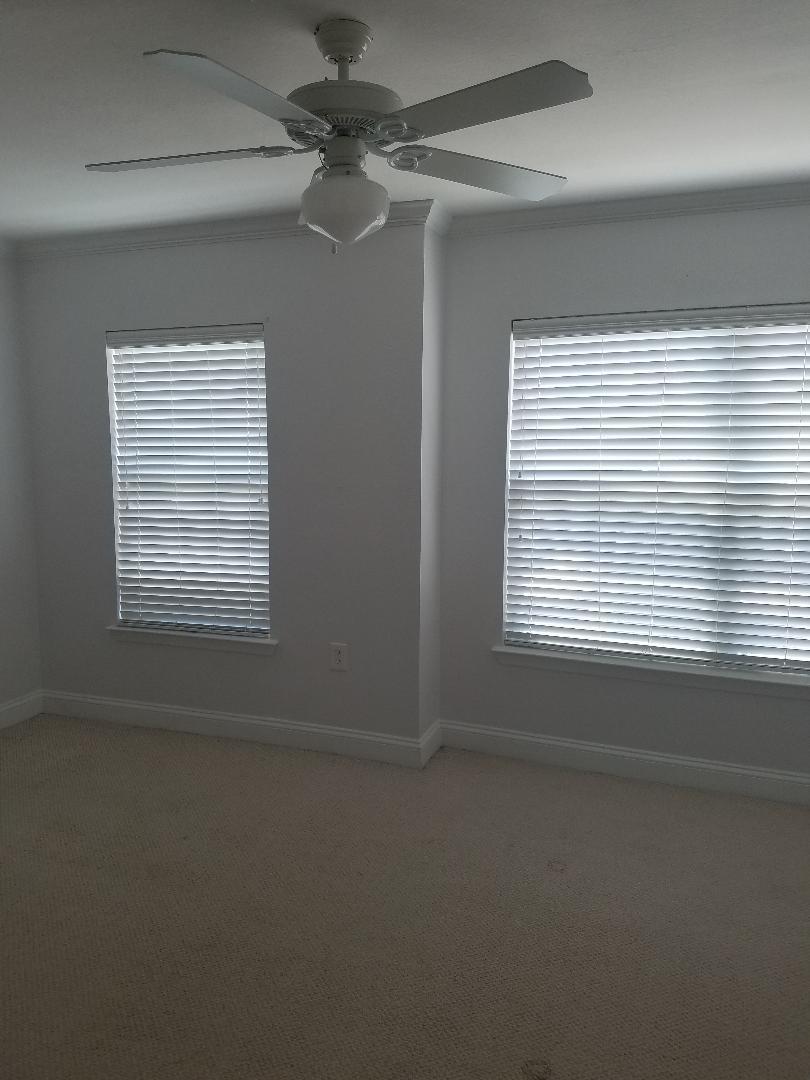 VERANDAS OF FREEPORT, THE - Residential Lease