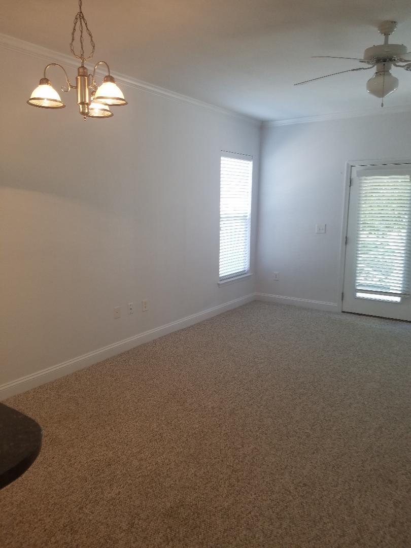 VERANDAS OF FREEPORT, THE - Residential Lease
