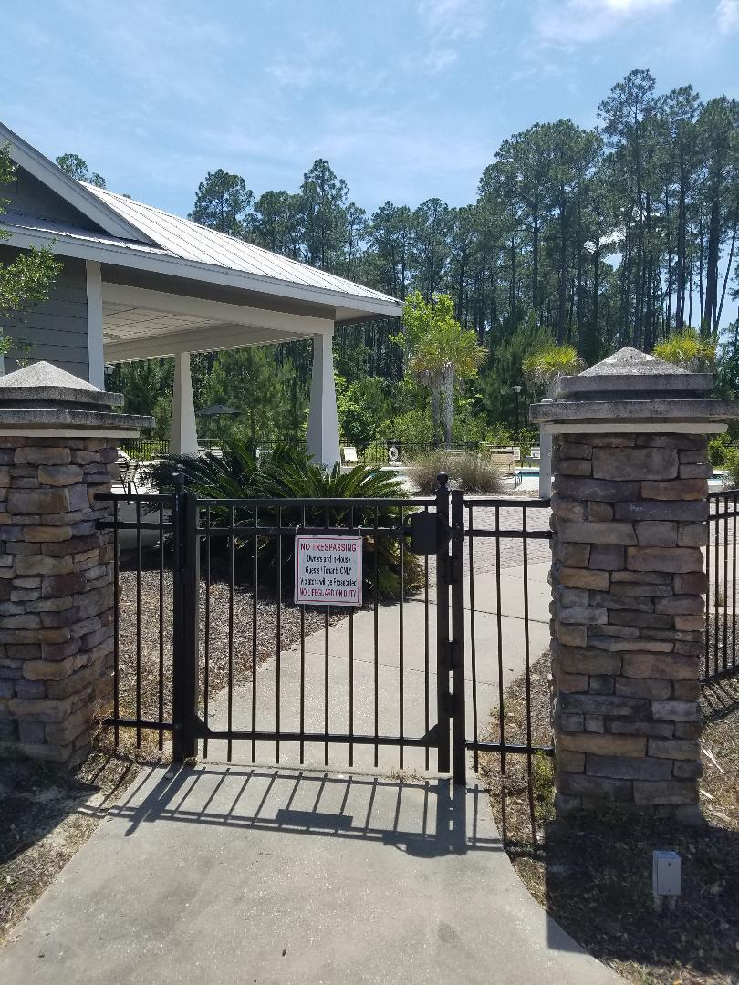 VERANDAS OF FREEPORT, THE - Residential Lease
