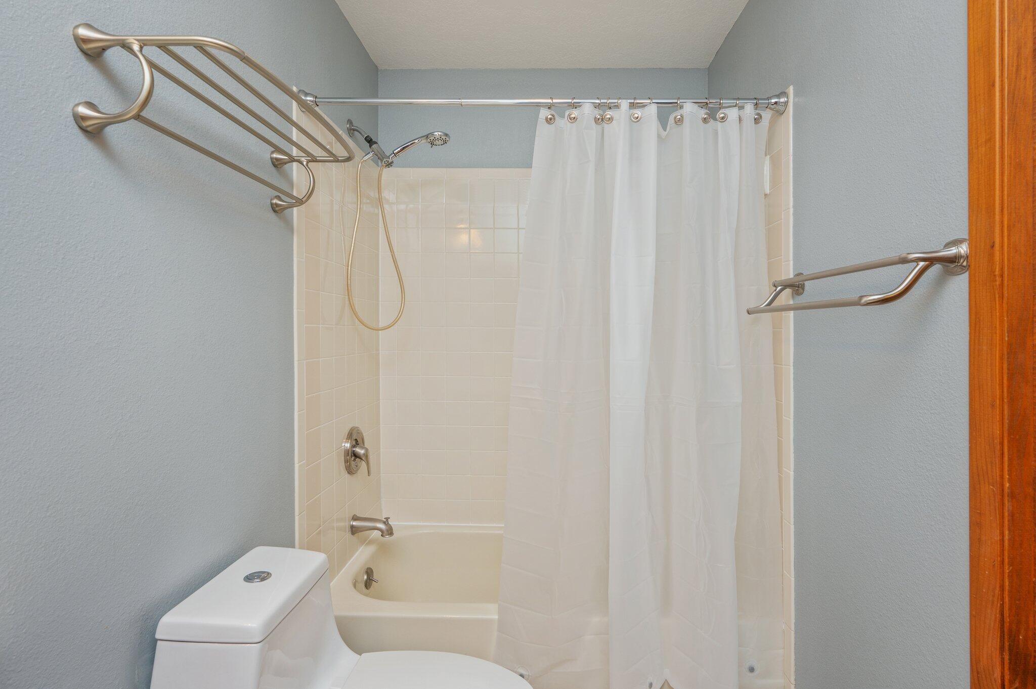 CEDAR RIDGE - Residential Lease