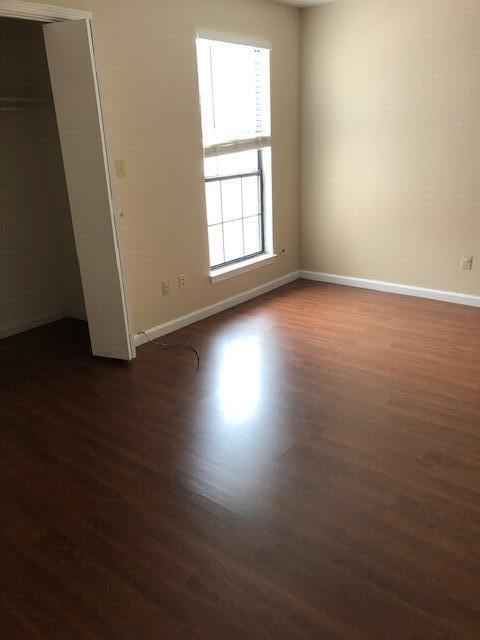 COUNTRY VILLAS - Residential Lease