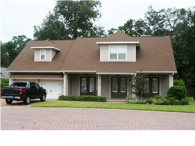 Lovely home in The Parish at Bluewater Point. 4 bedrooms, 4 baths, and lots of upgrades. Stainless appliances, granite counter tops and warm dark wood cabinets throughout. Indoor laundry and 2 car garage with automatic garage door opener. Too many upgrades to mention, you need to see this home for yourself. Call today for your showing appointment. The owner will consider a pet that is spayed or neutered and at least a year old, fully housebroken, no puppies! $250 non-refundable pet fee & $250 pet deposit required at lease signing. No smoking allowed! Anyone 18 or over wishing to live in the property must fill out an application and be on the lease. Tenants required to carry no less that $100,000.00 renter's liability insurance